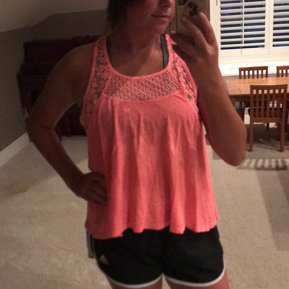 Flowy Tank - Picture 3 of 3
